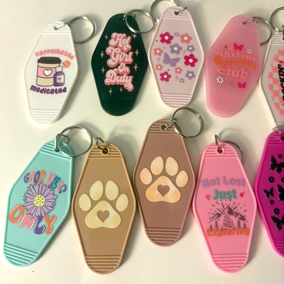 Colorful Keychains with Fun Quotes - Picture 5 of 6